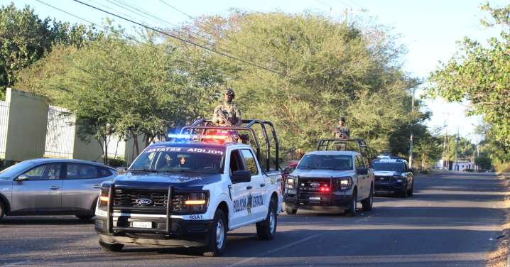 Detiene la PEP a 8 personas y asegura más de 500 dosis de estupefacientes