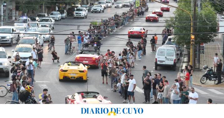 [GALERÍA DE FOTOS] Las mejores postales de las 30 Ferrari que coparon las calles sanjuaninas