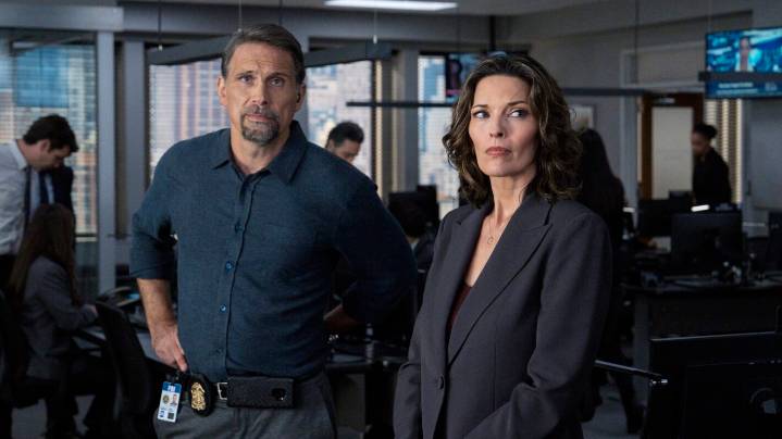 'FBI': Alana De La Garza Talks Isobel's Job Move to ADIC