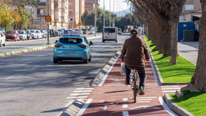 Los carriles bici de la UMU, conectados con la vía cerde del Noroeste