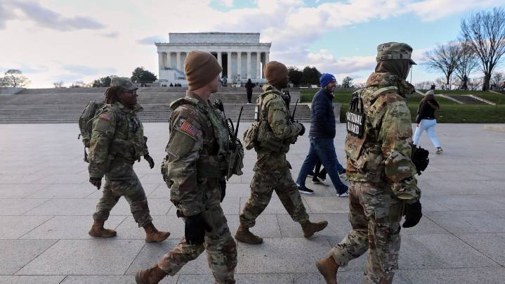 US halts all asylum decisions after shooting of National Guard members