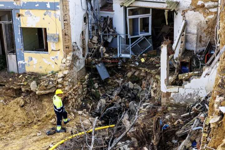 La última llamada de auxilio de un usuario de teleasistencia fallecido en la dana: "Tengo medio metro de agua en casa"