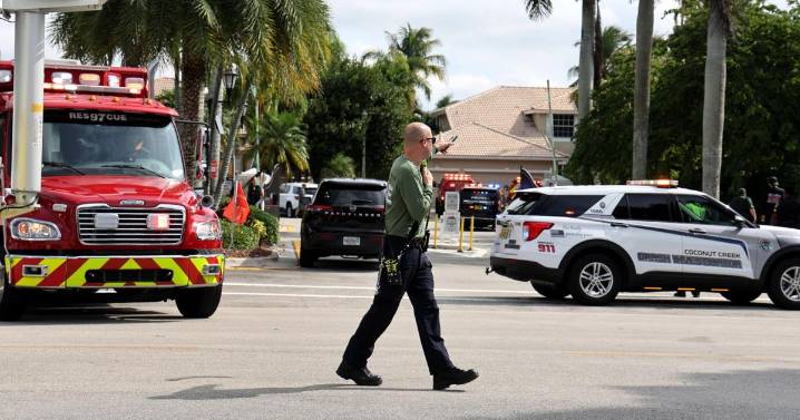 2 dead after small plane on hurricane relief mission to Jamaica crashes in Florida neighborhood