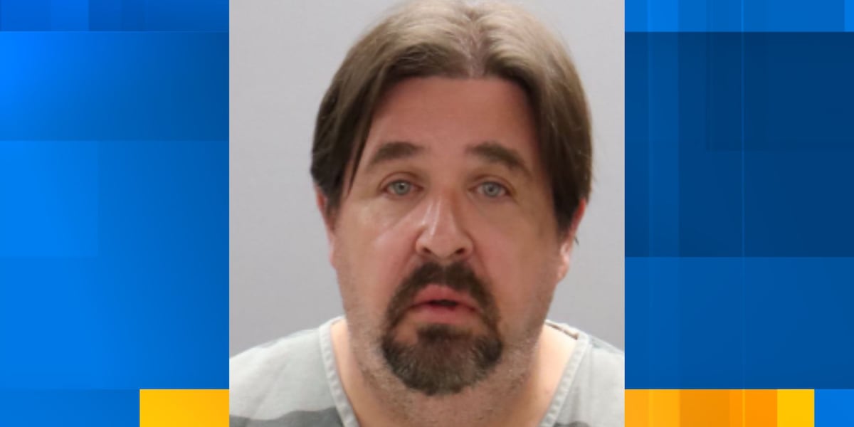 Knoxville bystander helped police take man looking for sex with minor into custody, documents say