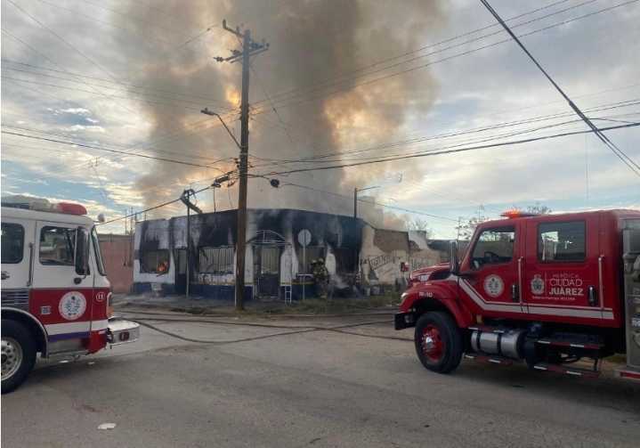 Incendio en local abandonado moviliza a cuerpos