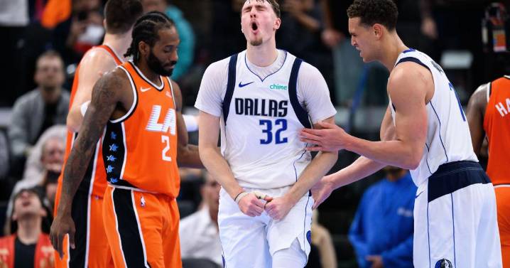 Flagg scores season-high 35 and Thompson rallies Mavericks past Clippers 114