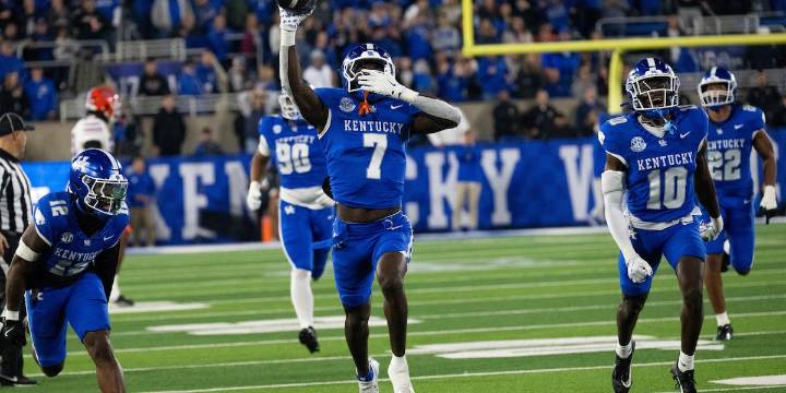 Kentucky Dominates Florida for First SEC Home Win in Two Years