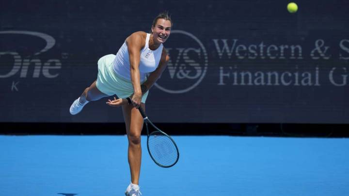 Aryna Sabalenka, Elena Rybakina advance to WTA Finals title match