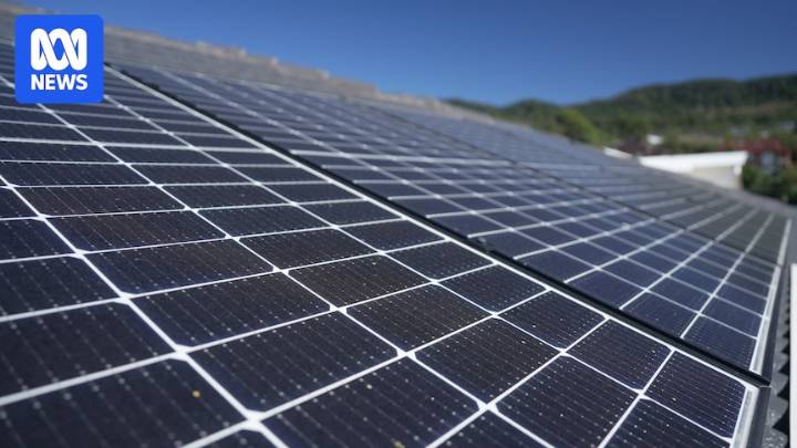 Can Canberrans access free power under the federal government's proposed Solar Sharer scheme?