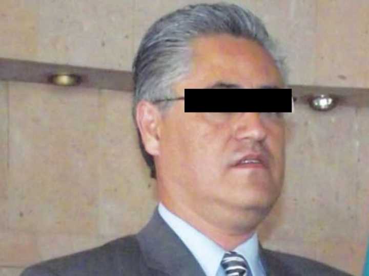 Detienen al exrector de la UAEM, Alejandro Vera, por presunto desvío de recursos