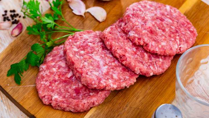 Urinary tract infections are caused by undercooked meat