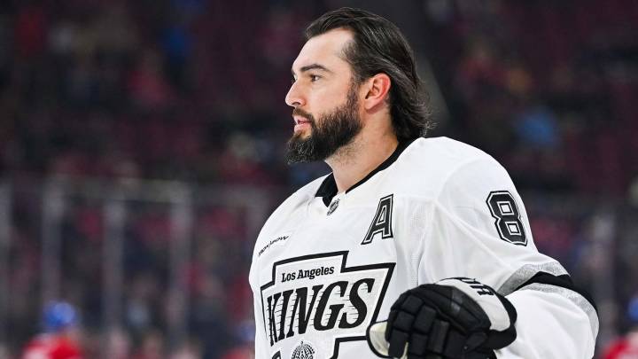 Kings’ Drew Doughty exits Senitors game with foot injury