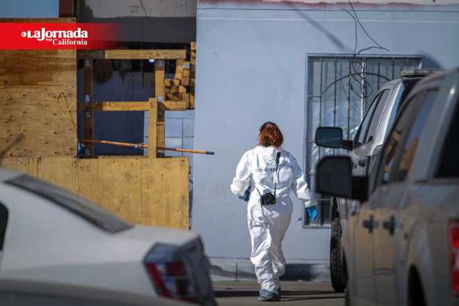 Madre halla el cuerpo de su hija en bote de basura en Las Delicias III