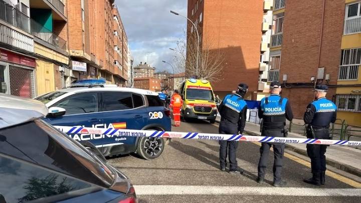 Muere un joven al precipitarse desde un edificio en extrañas circunstancias