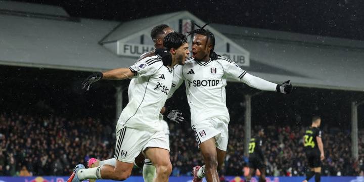 Fulham vence 1-0 al Sunderland gracias al mexicano Raúl Jiménez