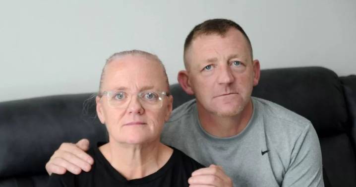 Mum of autistic son furious after Renfrewshire staff member 'mocked way he entered school'