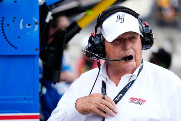 Deadspin | Judge: Roger Penske, Rick Hendrick must give depositions in 23XI, Front Row case