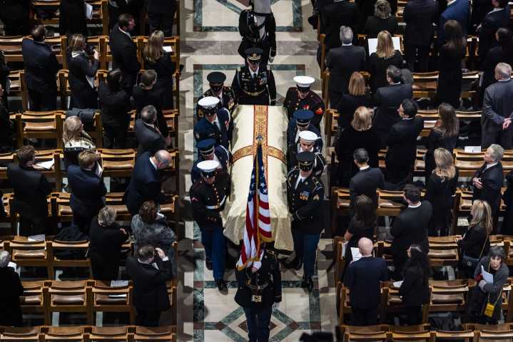 Trump no es invitado al funeral de Dick Cheney, al que acuden Biden, Bush y Kamala Harris