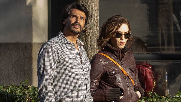 El novio de Ayuso compra también el ático del edificio donde vive junto con la presidenta