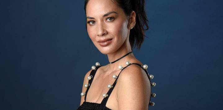 Olivia Munn sufrió una intoxicación tras comer sushi en la bañera: le provocó vómitos explosivos en el aeropuerto