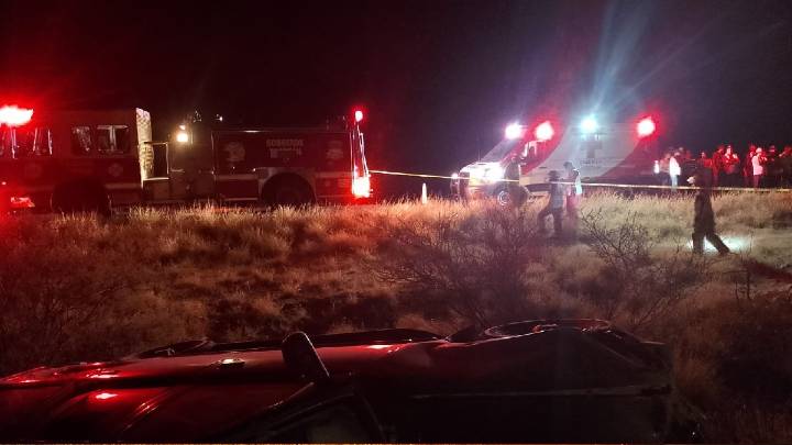 Adolescentes resultan heridos tras volcar camioneta en Durango