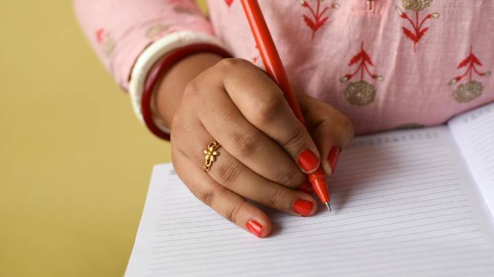 The experience of travelling alone as a woman to cover elections