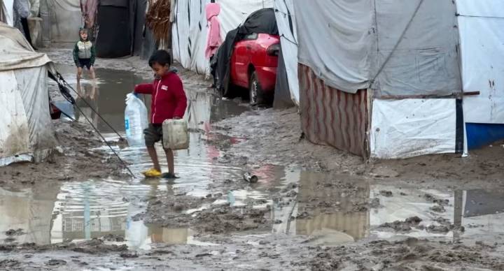 Lluvias e inundaciones agravan crisis humanitaria en Gaza