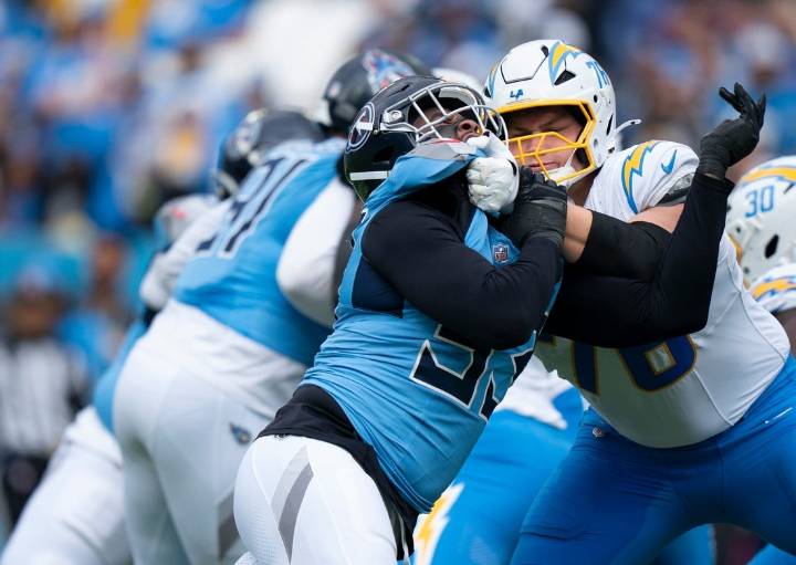 Deadspin | Chargers OT Joe Alt to undergo season-ending surgery