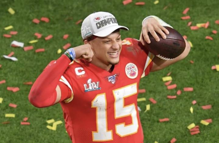 Mahomes cumplirá sueño de jugar el Día de Acción de Gracias
