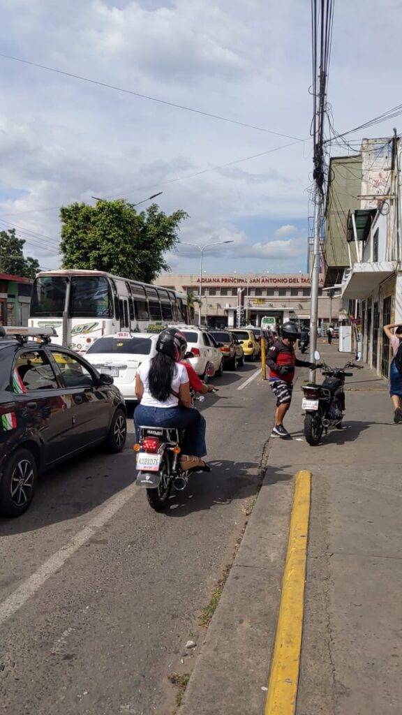 Ralentizado el paso hacia Colombia