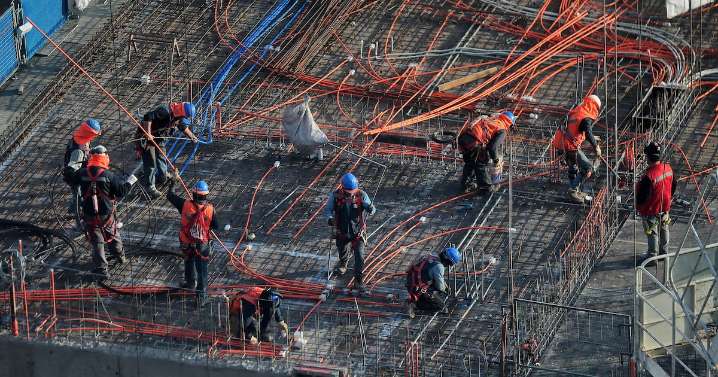 La informalidad laboral alcanzó su mayor nivel desde fines de 2024, pero cae en doce meses