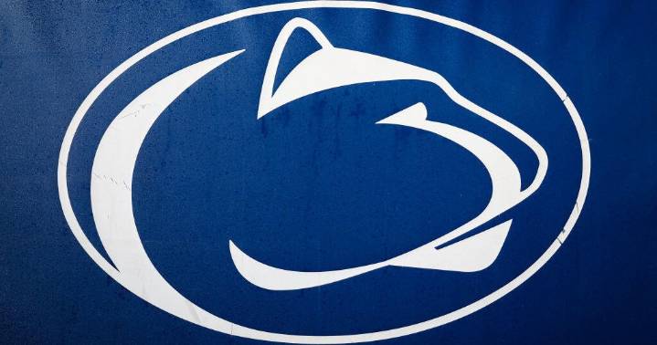 Penn State lineman praised for viral moment helping equipment staff after loss to Ohio State