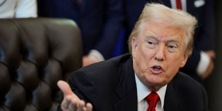 Trump redujo los aranceles al café, la carne de res, las frutas y otras importaciones agrícolas