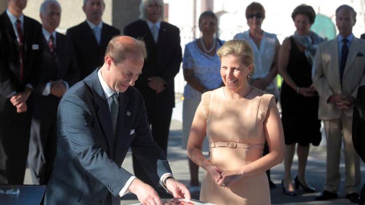 El príncipe Eduardo también paga "un grano de pimienta" de alquiler de su mansión