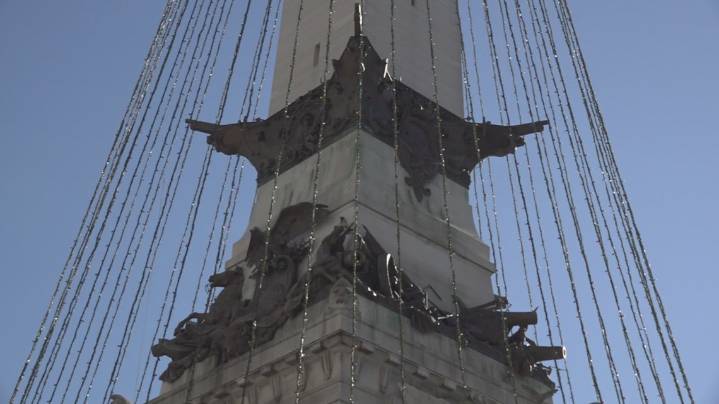 Circle of Lights welcomes holiday season amid busy weekend in downtown Indianapolis