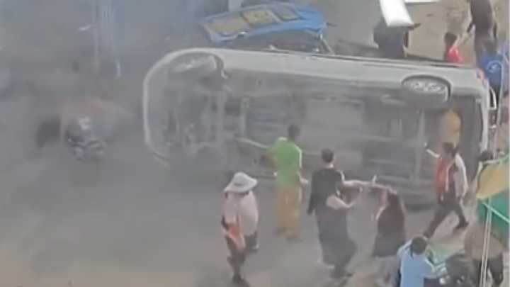 Tragedia en Ventanilla: Niño de 4 años murió tras brutal choque entre combi y miniván (VIDEO)