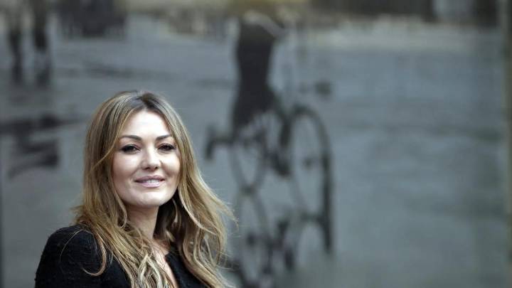 El viaje de Amaia Montero a Zarza la Mayor: "Estuvo fregando los platos con mi mujer"