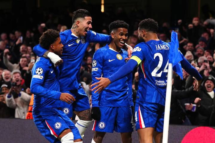 Tres goles anulados salvaron al FC Barcelona de una vergüenza histórica ante el Chelsea en Champions League