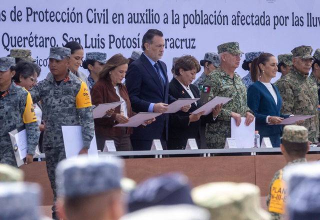 Acude Mauricio Kuri a la ceremonia de Reconocimiento por la implementación de los planes DN
