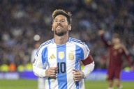 Con caras nuevas Argentina enfrentará amistoso de fútbol ante Angola