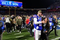 Josh Allen and the Bills reach midway point at 6-2 with signature win over rival Chiefs – Winnipeg Free Press