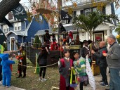 Halloween 2025: Harvest Avenue on Staten Island draws hundreds despite wind (PHOTOS)