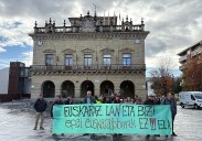 ELA denuncia en Irun la última «sentencia euskarófoba» en una promoción interna en la Policía Local