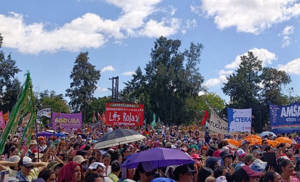 Feminismos y transfeminismos se reúnen en Corrientes