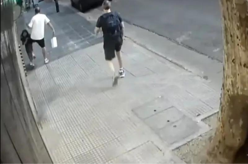 Impactante: un hombre le pegó una patada a una nena de 6 años en plena calle