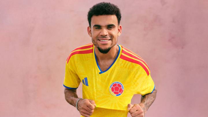 La Selección Colombia presentó su nueva camiseta inspirada en el realismo mágico y las mariposas amarillas