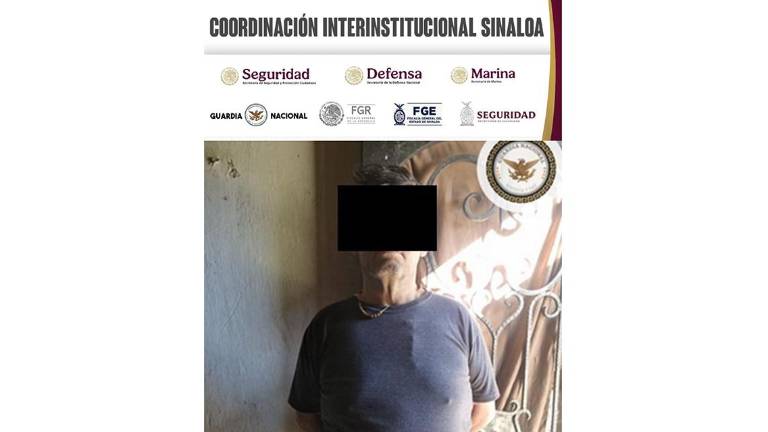 Detienen a un hombre con arma de réplica tras robo de vehículo