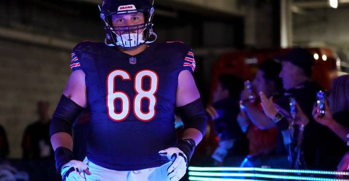 Seahawks add interior offensive line depth by signing former Bears draft pick