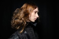 La rutina de cuidado del pelo por la noche