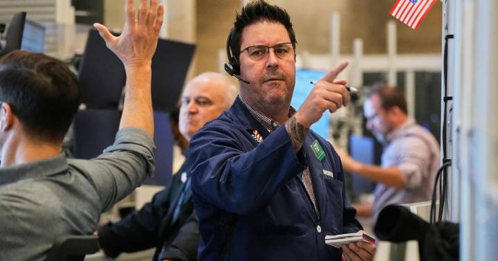 Wall Street points lower before the opening bell as selling of AI shares weigh on sentiment